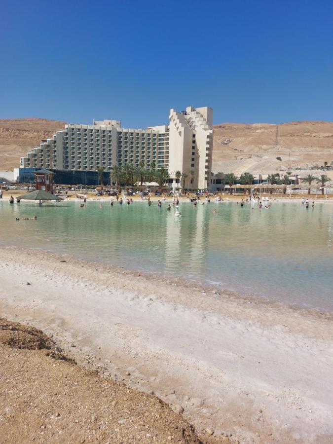 המקום של כרמית Neve Zohar Exterior photo